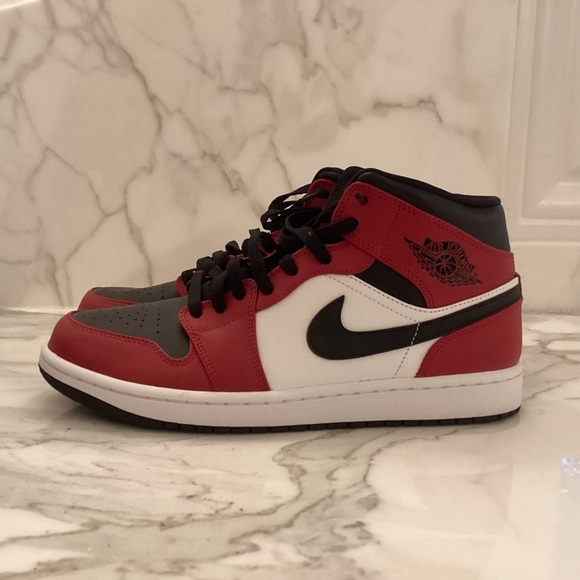 Jordan Chicago mid - Picture 1 of 11